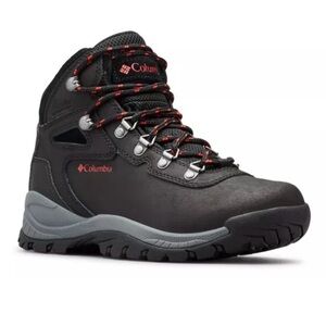Columbia Newton ridge hiking boot size 6 Brand New in Box